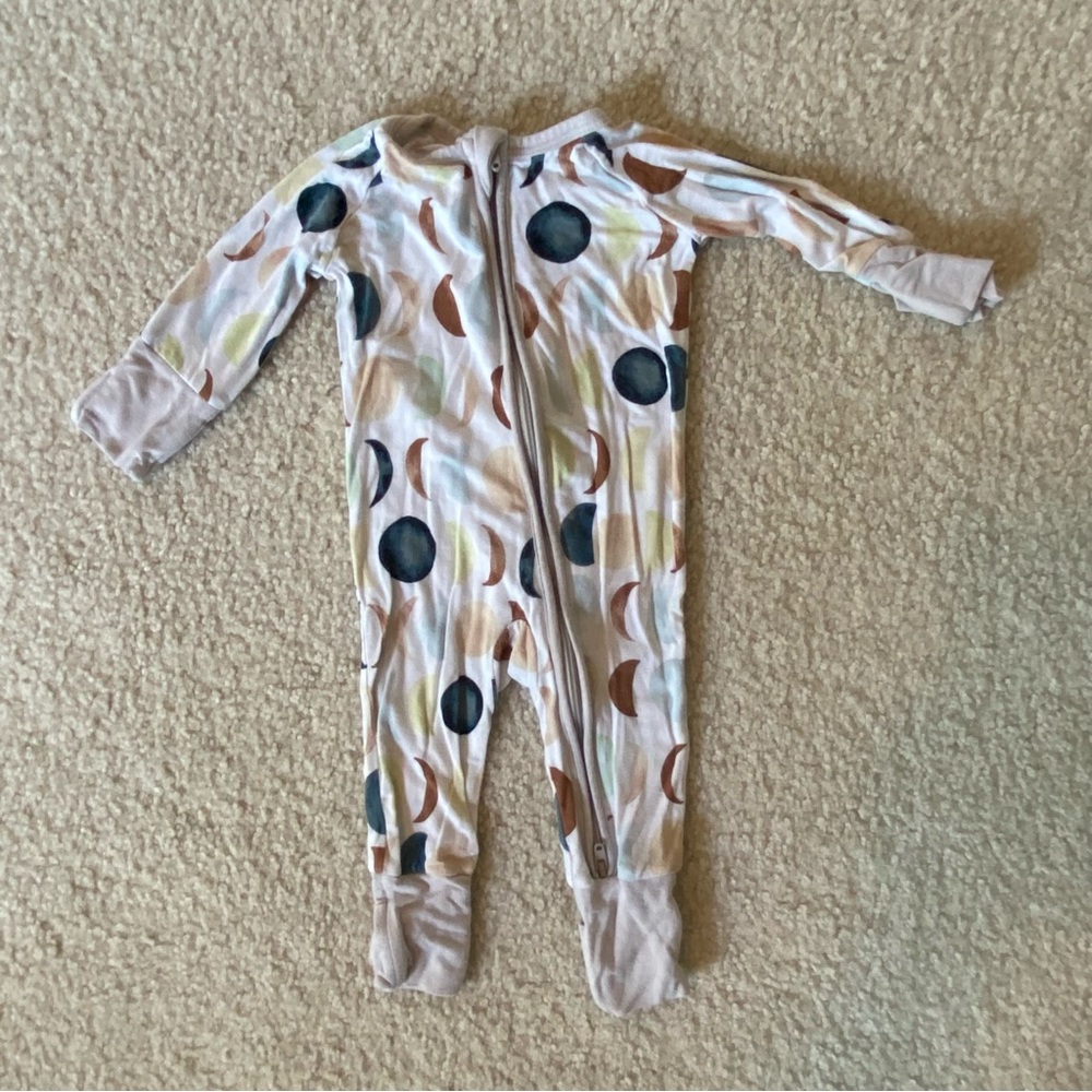 Newborn Little Sleepies zippy ☀️3/$12☀️